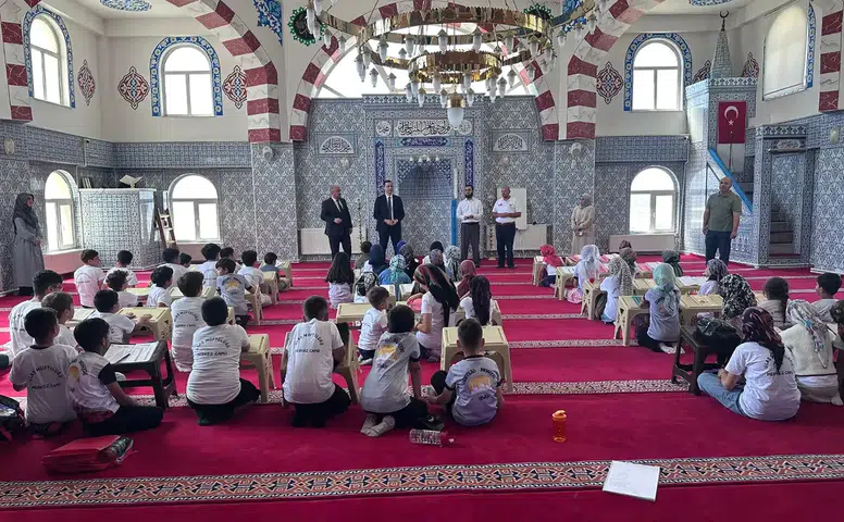 Sivas Ulaş'ta Sürpriz Ziyaret! Kaymakam Avcı Merkez Camiinde