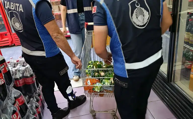 Şarkışla'da Zincir Marketlerde Şok Görüntü! Ekipler Baskın Yaptı