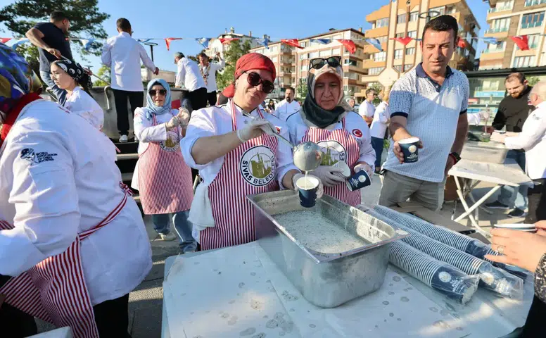 Sivas’ta 5 Bin Kişiye Ayran Aşı Çorbası İkramı