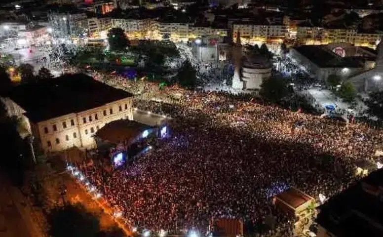 Sivas’ta Yıldızlar Geçidi! Ünlü Sanatçılar Peş Peşe Sahne Alacak