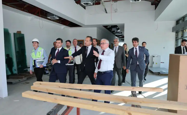 Sivas’ta YHT Gar Binasında Çalışmalar İncelendi