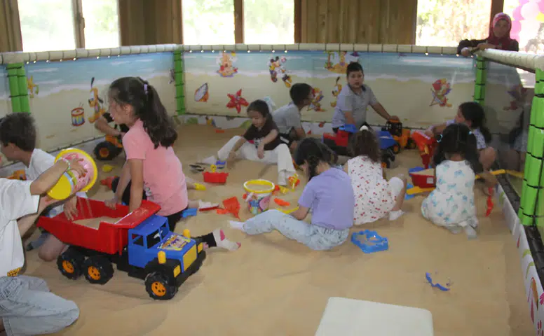 Zara Belediyesi’nden Miniklere Dev Hizmet: Çocuk Oyun Evi Açıldı