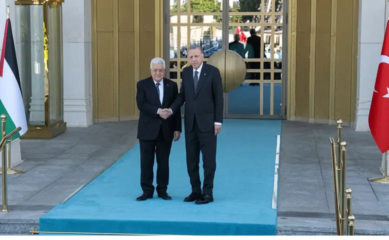 Cumhurbaşkanı Erdoğan, Filistin Devlet Başkanı Abbas'ı Resmi Törenle Karşıladı