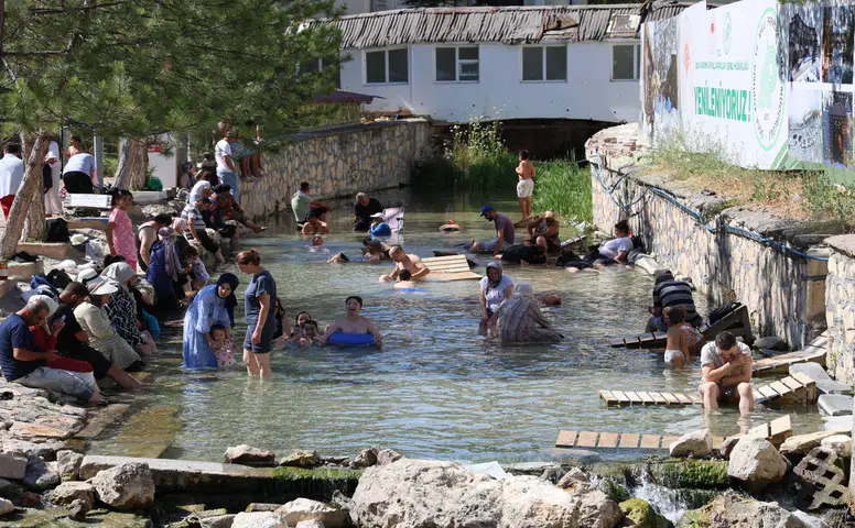 Kangal’da Dev Proje: Balıklı Göl Tabiat Parkı ile İlçe Nüfusu İkiye Katlanacak