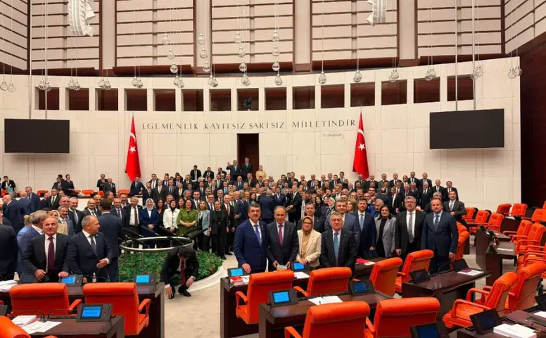 Abdullah Güler’den Terörsüz Türkiye Yasası Açıklaması: “Ülkemiz İçin Hayırlı Ve Uğurlu Olsun”