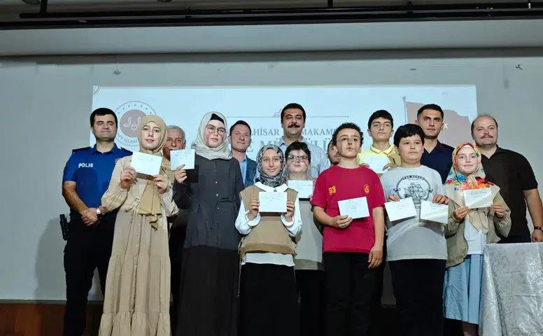 Koyulhisar’da Yaz Kur’an Kursları Coşkulu Finalle Tamamlandı