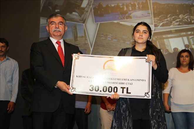 Genç çiftçilere 30 bin lira hibe