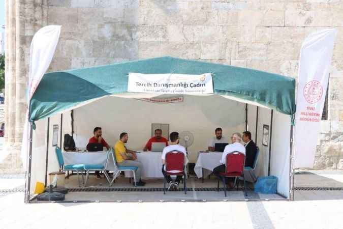 Tercih yapacak öğrencilere danışmanlık hizmeti
