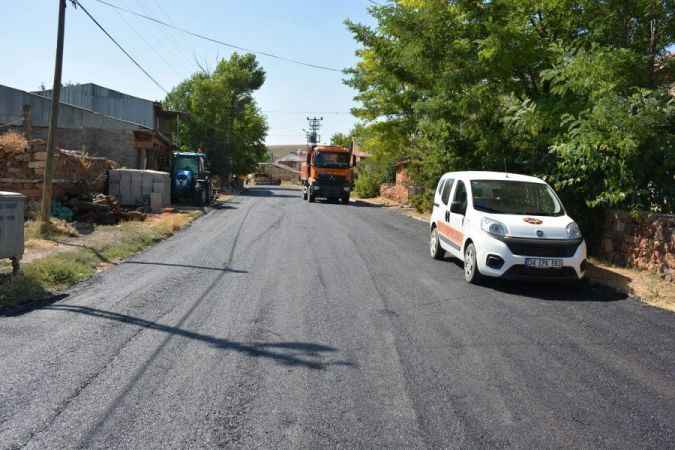 Kangal’da yol çalışmaları sürüyor