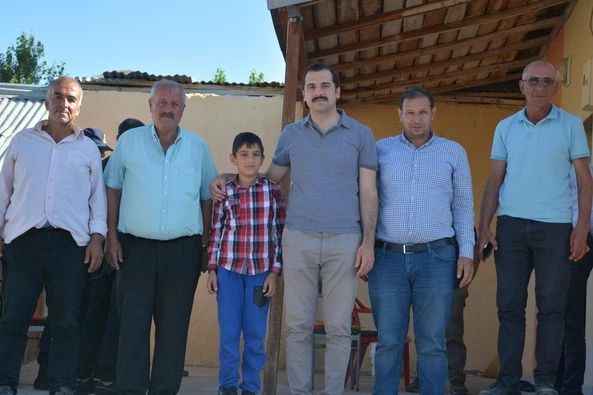 Kangal Kaymakamı köy köy dolaşıyor, talepleri dinliyor