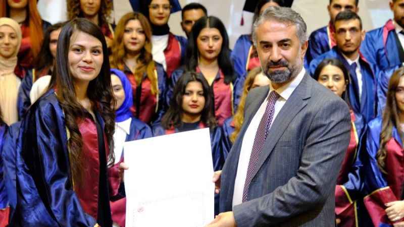 Kep attılar, mezun oldular
