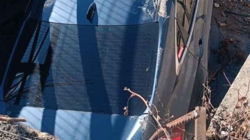 Yeşilyurt'ta Gönültaş Caddesi'nde Meydana Gelen Trafik Kazasında Yaralanan Sürücü Hastaneye Kaldırıldı 1