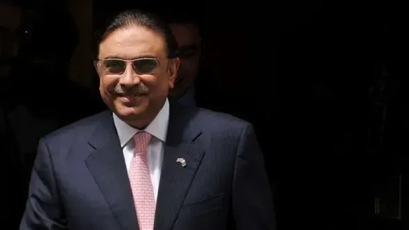 Uçaktan İnerken Talihsizlik: Pakistan Cumhurbaşkanı Zardari'nin Sağlık Durumu Gündemde 2