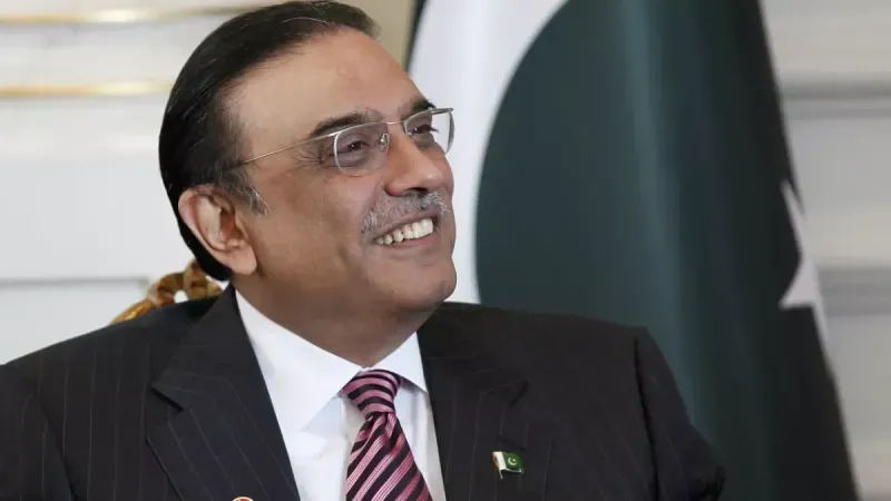 Uçaktan İnerken Talihsizlik: Pakistan Cumhurbaşkanı Zardari'nin Sağlık Durumu Gündemde 4