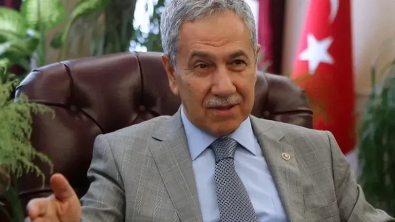 Bülent Arınç’tan Dikkat Çeken Çıkış: “Adalet Ekmekten Önce Gelir” 3