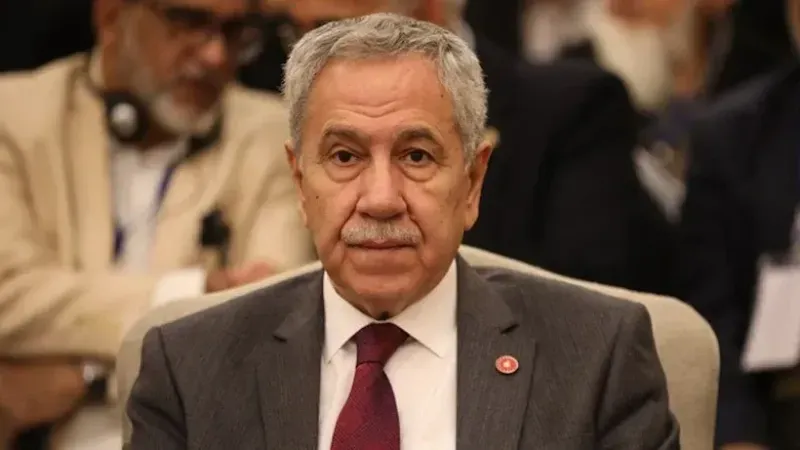 Bülent Arınç’tan Dikkat Çeken Çıkış: “Adalet Ekmekten Önce Gelir” 4