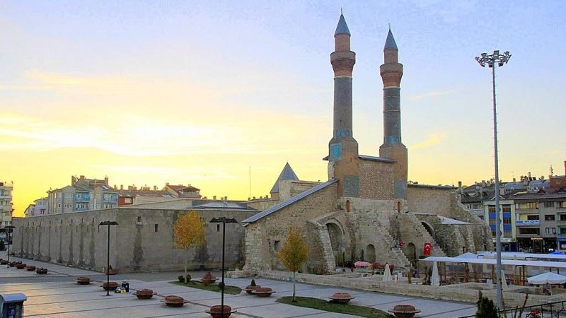 Anadolu'nun Kapısı: Sivas Rehberi 10