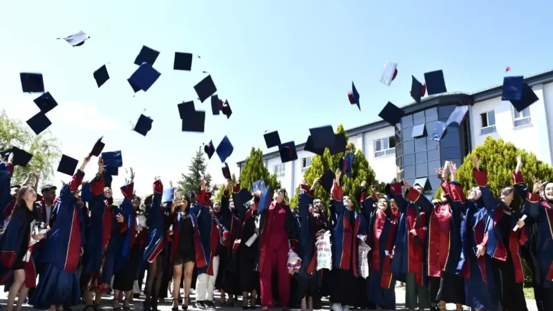 Cumhuriyet Üniversitesi: Eğitimde Zirveye Yolculuk 6