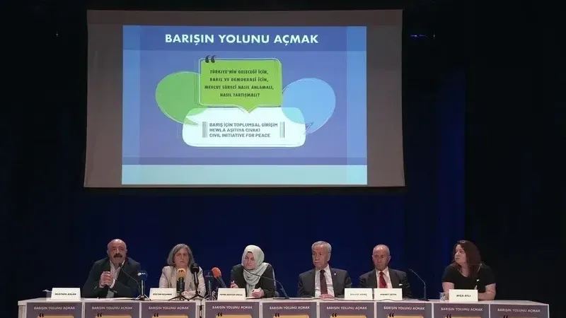 Bülent Arınç ve Siyasilerden Toplumsal Müzakere Çağrısı 6