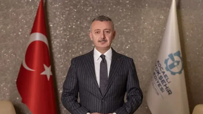 İzmit’in Sesinde Bir İz: Tahir Büyükakın’dan Sabri Ugan’a Duygusal Veda 1