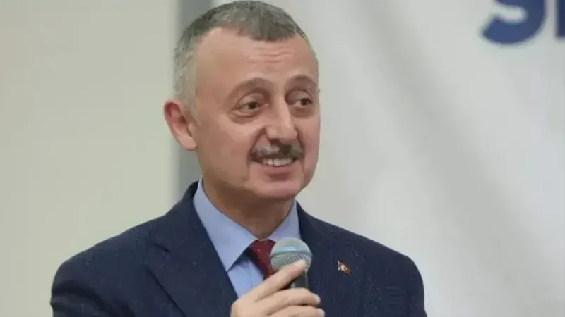 İzmit’in Sesinde Bir İz: Tahir Büyükakın’dan Sabri Ugan’a Duygusal Veda 5