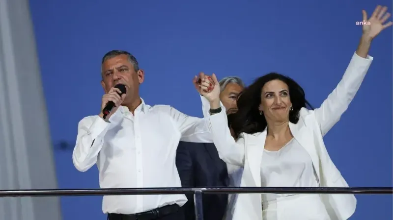 CHP Safları Güçleniyor: DEVA'dan İstifa Eden İki Vekil CHP'ye Katıldı 2