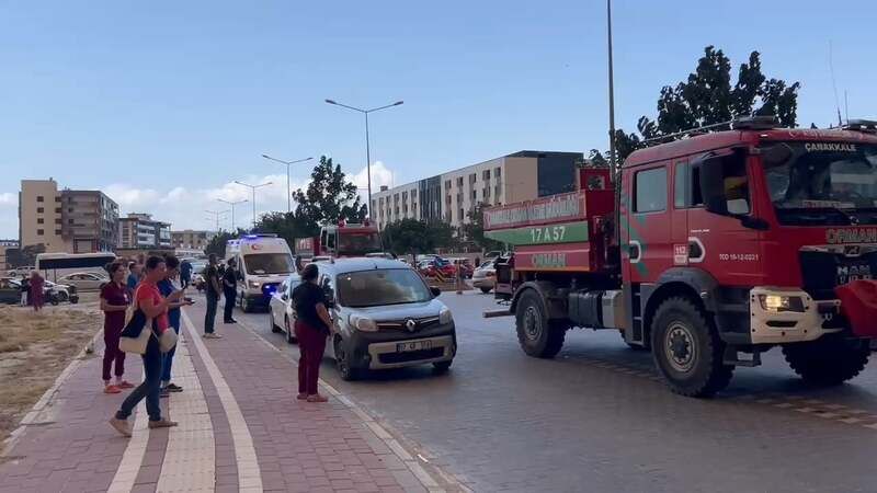 Çanakkale’de Korkutan Yangın! Alevler Ormana, Hastaneye ve Üniversiteye Kadar Ulaştı 7
