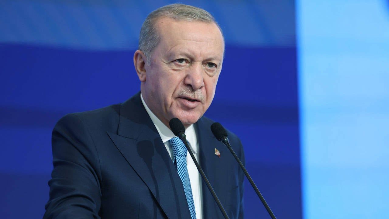 7 Belediye Başkanı AK Parti Saflarına Katıldı Erdoğan Rozetleri Taktı 1