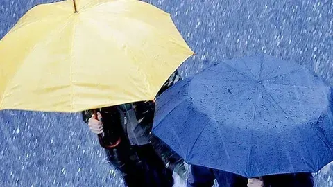 İstanbul’da Sağanak Alarmı! Meteoroloji Saat Verdi 2