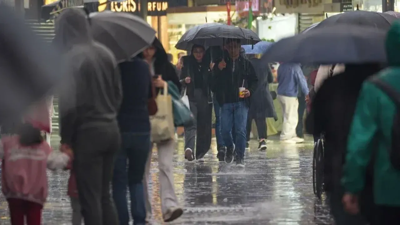 Perşembe gününe dikkat! kuvvetli sağanak bekleniyor 2