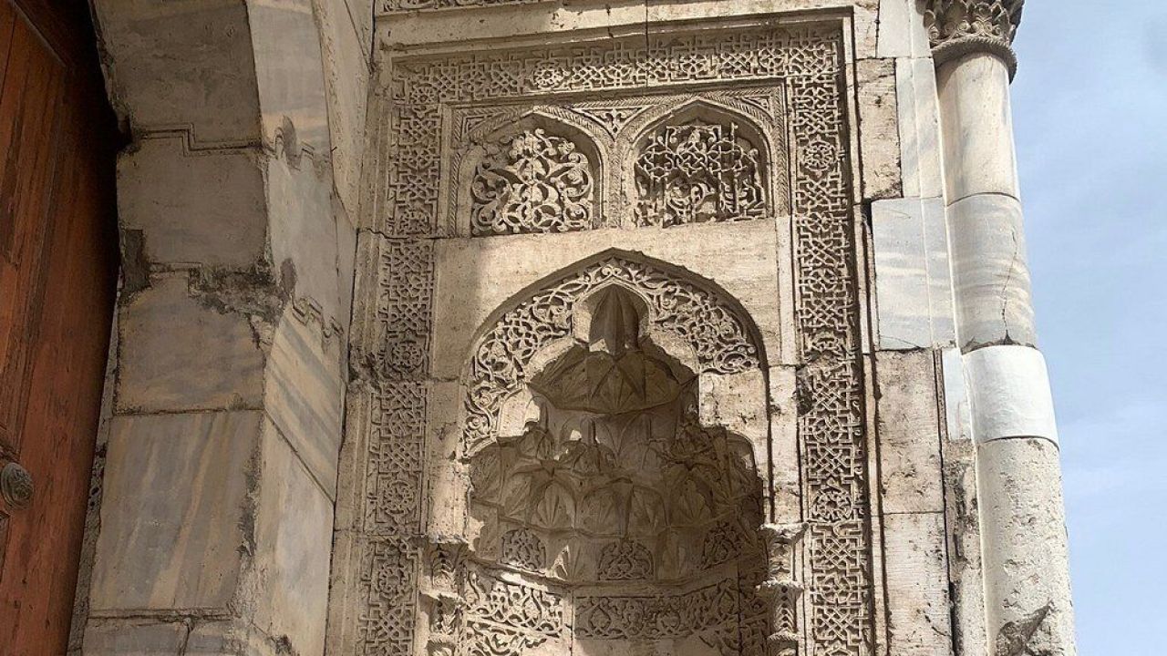 Çifte Minareli Medrese 5