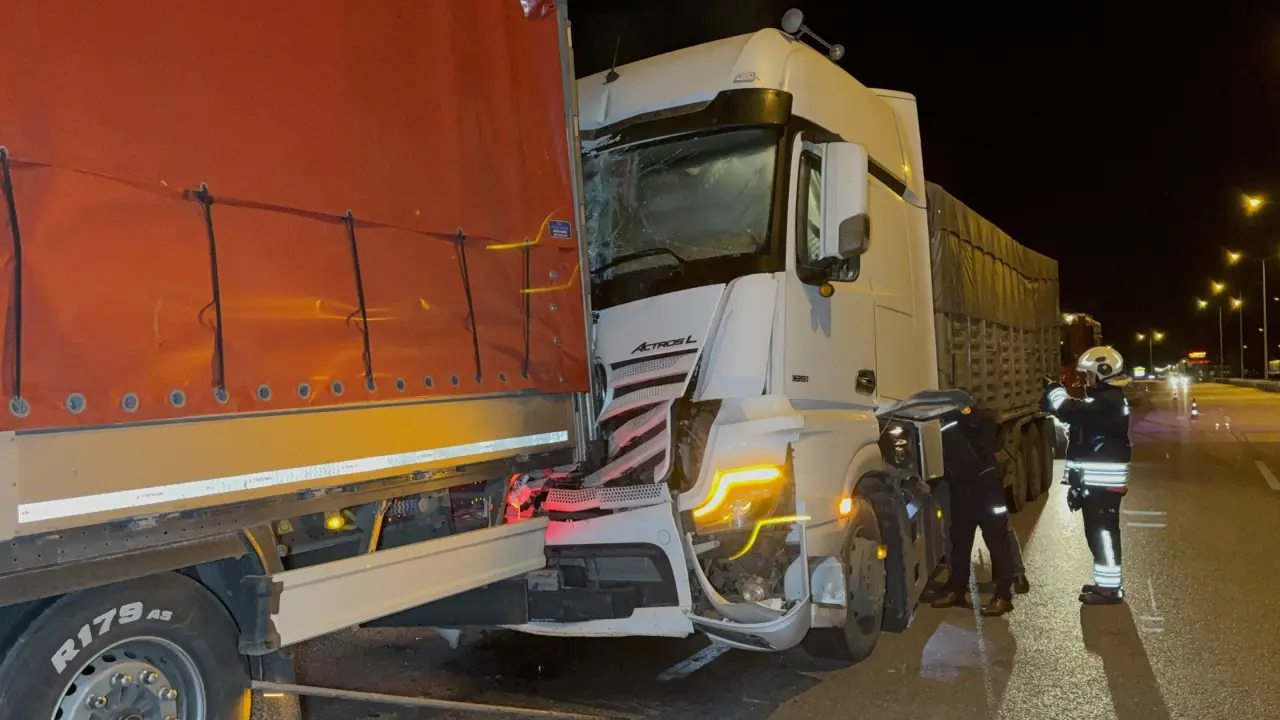 Samsun’da tır dehşeti: Gece yarısı yol bir anda karıştı 1