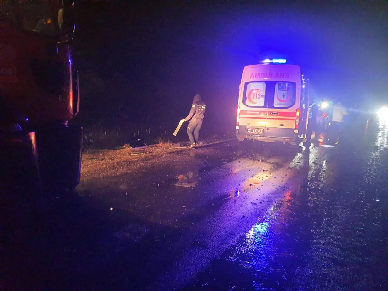 Adıyaman yolunda yürekleri ağza getiren çarpışma! 2
