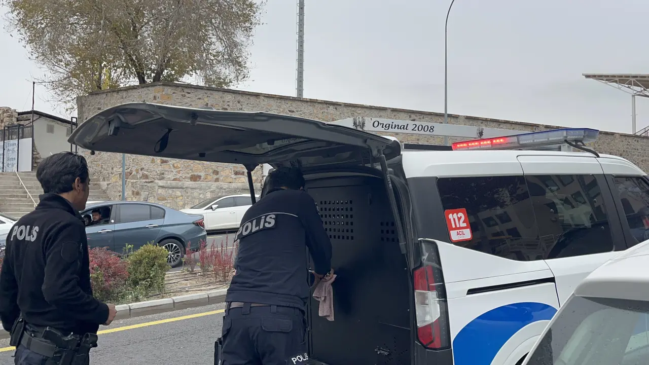 Adliye Önünde Pompalı Tüfek Alarmı! 1