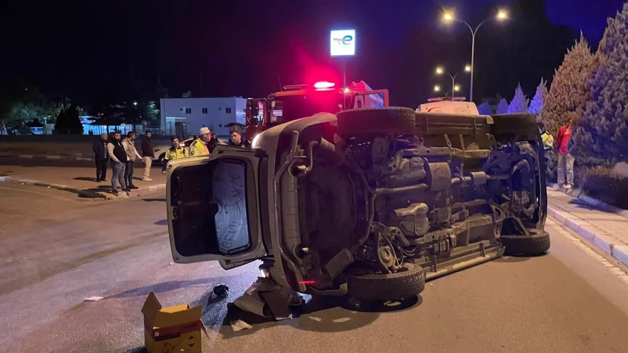 Karaman'da çarpışma anı korkuttu! Trafik durma noktasına geldi 4