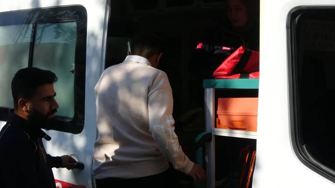 Bıçaklı saldırgan sokakta panik yarattı! Adıyaman sokaklarında kanlı anlar 3