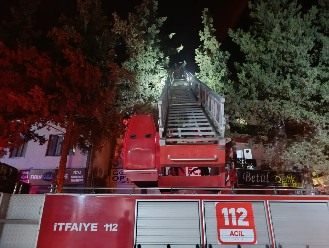 Kahramanmaraş’ta feci kaza! Çocuk çatıdan yere çakıldı 3