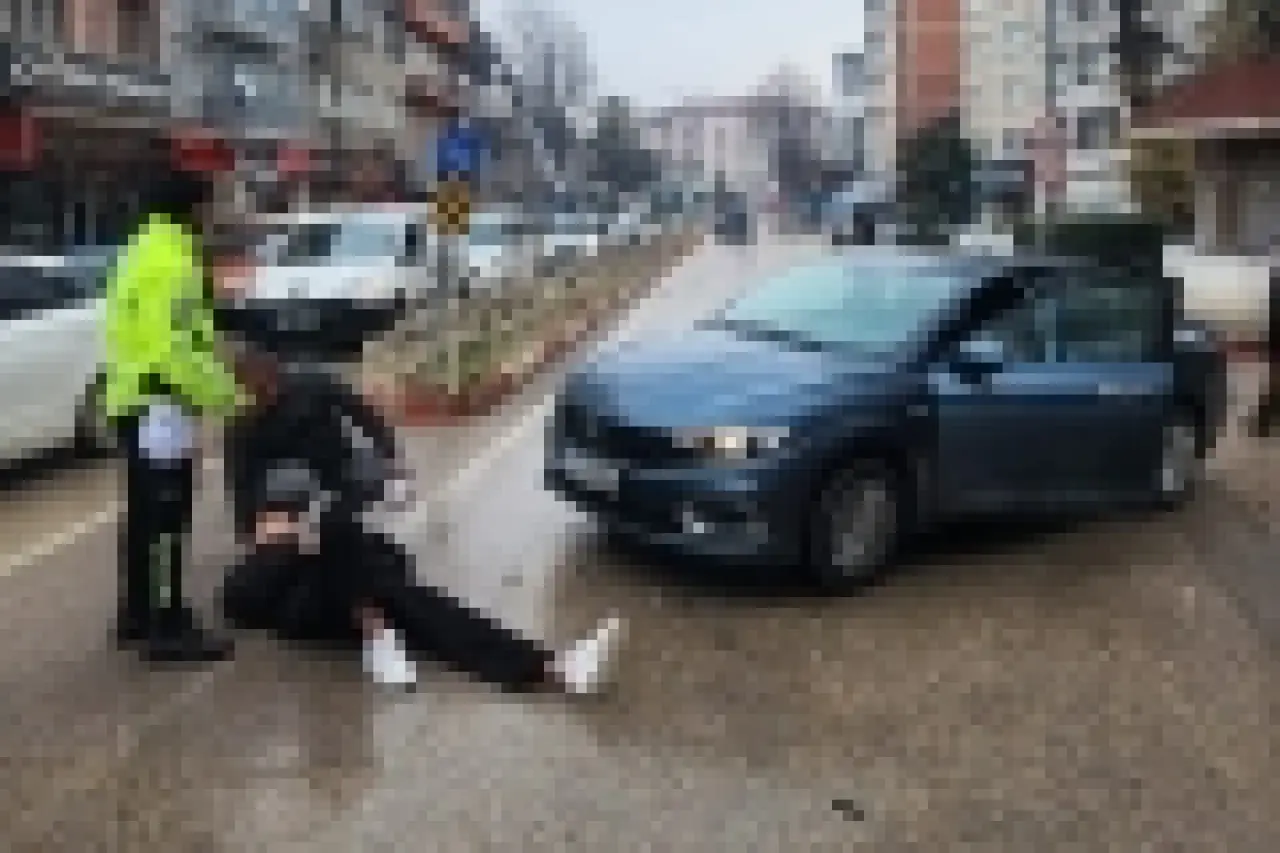 İnegöl’de şiddetli çarpışma! Cadde savaş alanına döndü 1