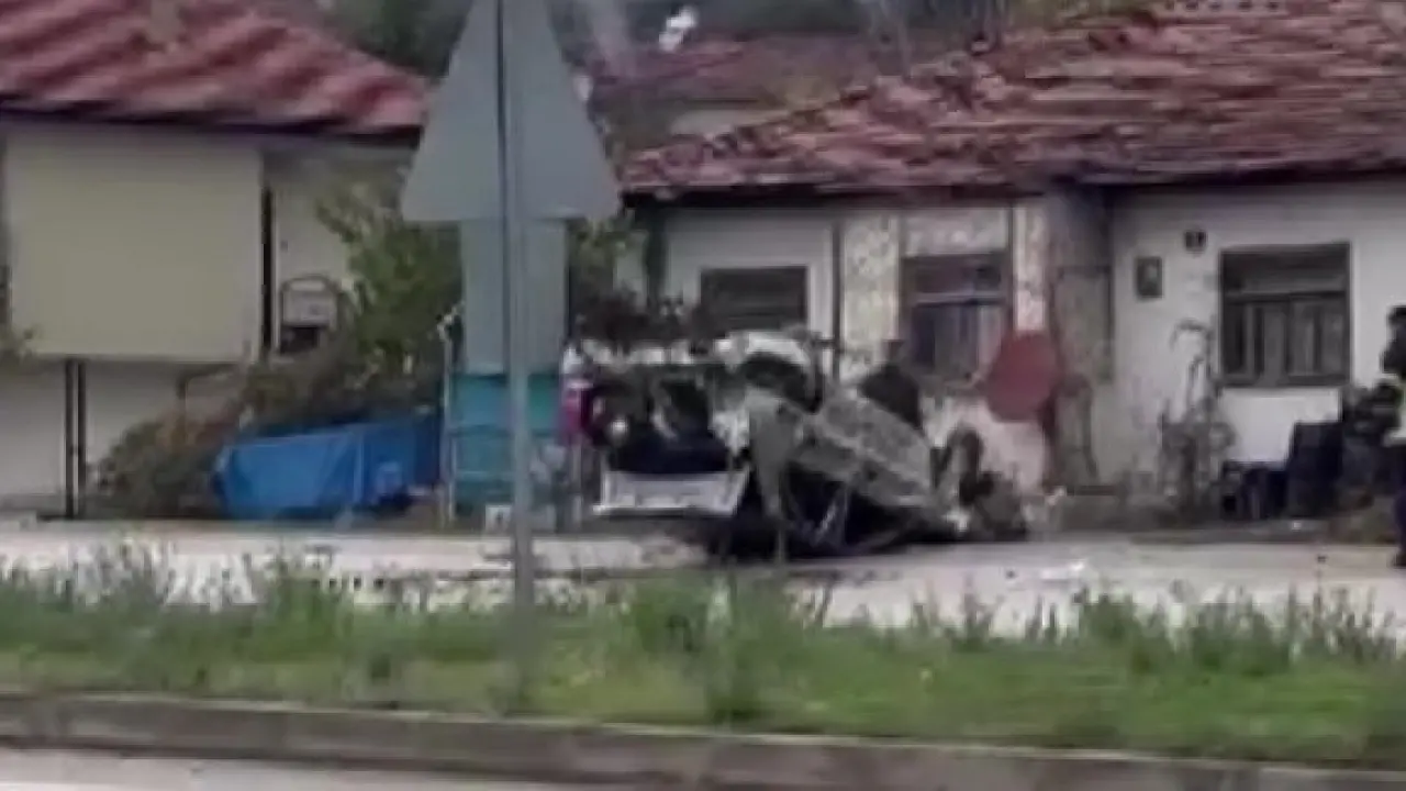 Bir anda kontrolden çıktı, takla anı saniye saniye kamerada! 3