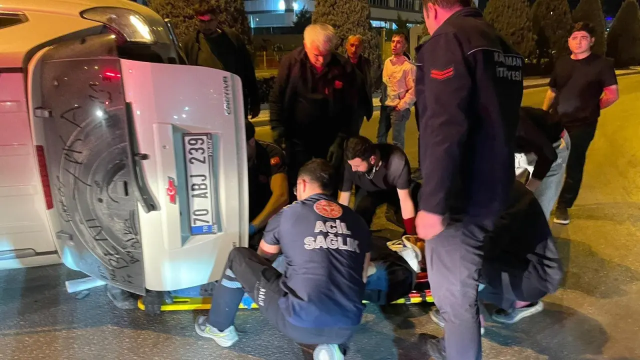 Karaman'da çarpışma anı korkuttu! Trafik durma noktasına geldi 2