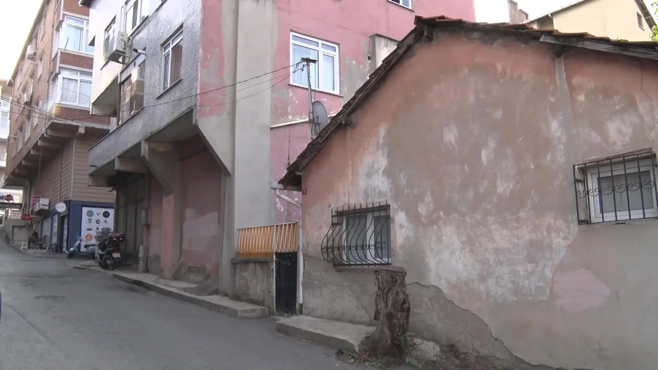 Üsküdar'da dehşet: Kocasını kızgın yağ ile yakarak öldürdü! 2