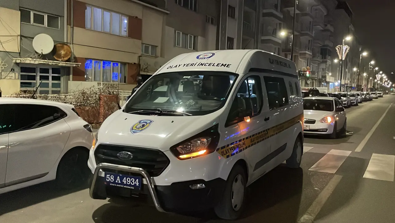 Sivas’ta kardeş cinayeti! Ağabeyini göğsünden bıçakladı 2
