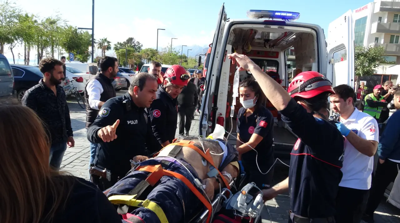 Antalya’da inşaat faciası! 5. kattan 2. kata çakılan işçi ağır yaralı 7