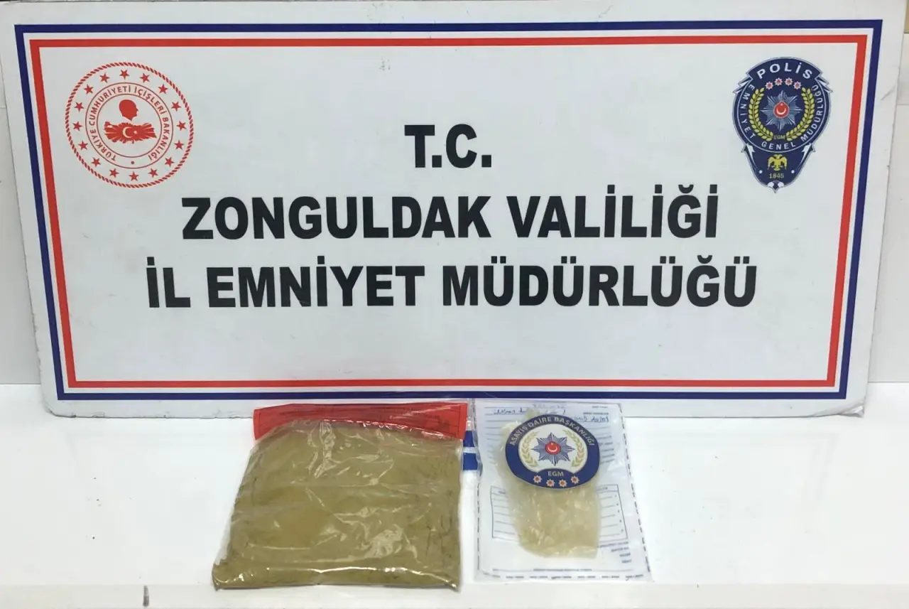 Aşk değil zehir taşıdılar! 3 bin 152 hapla suçüstü 2
