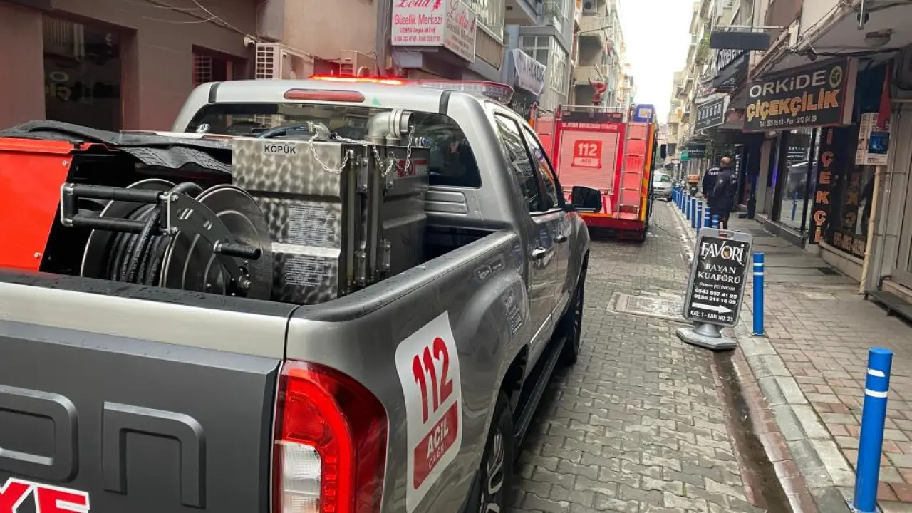 Çiçek kokuları yerini duman kokularına bıraktı! Ekipler seferber oldu 3