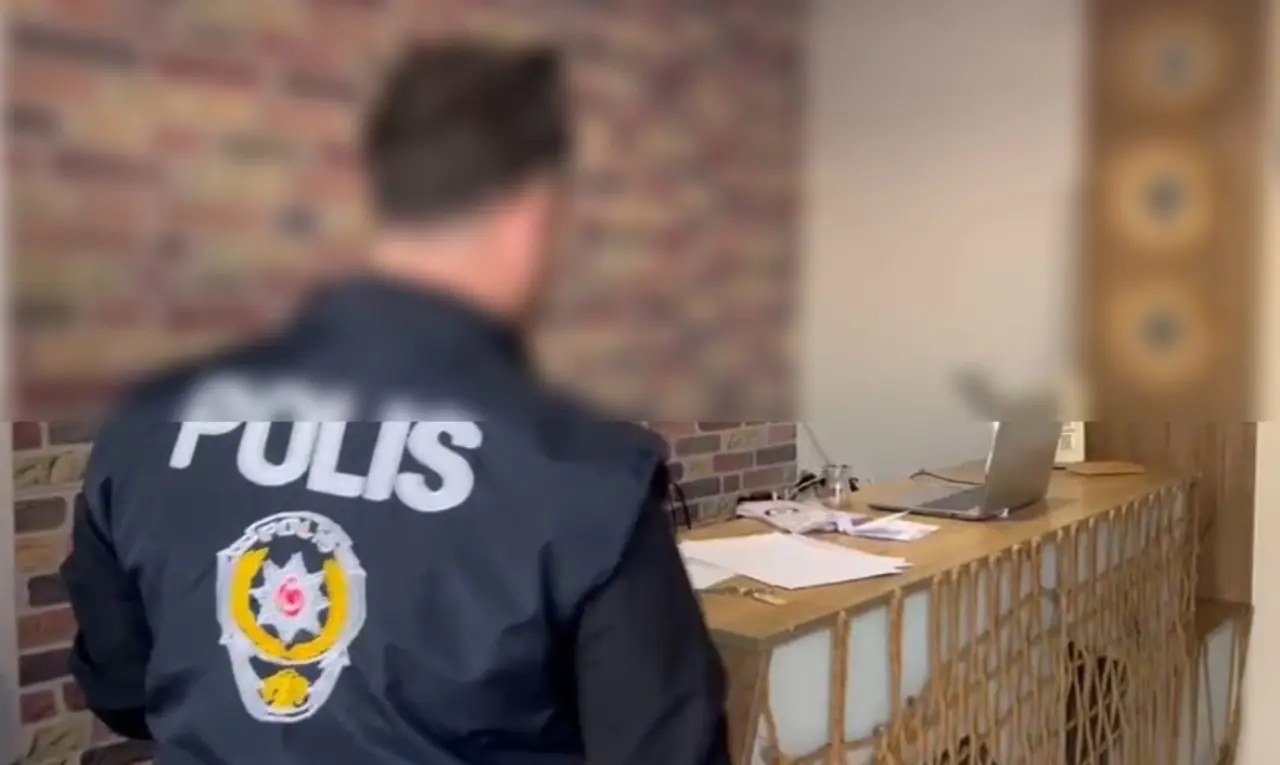 Edirne’de masaj salonlarında fuhuş baskını, gizli bölmeler ortaya çıktı! 4