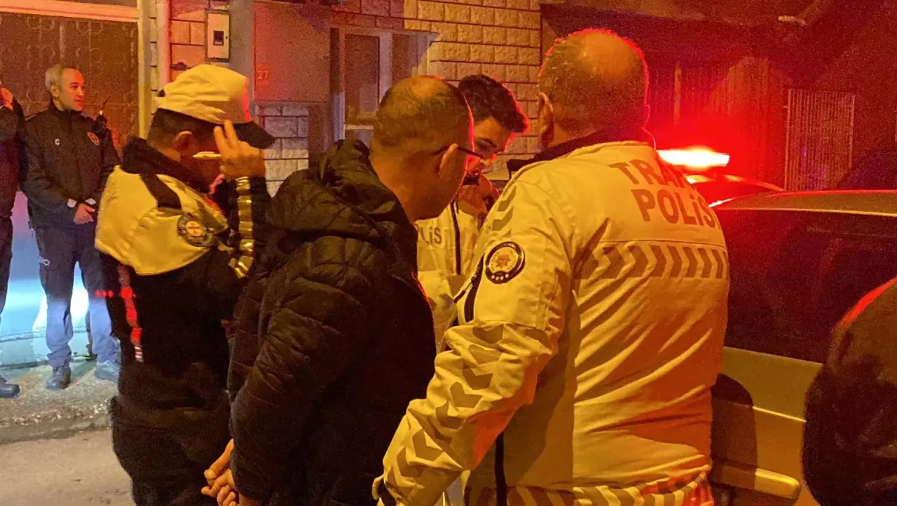 Burdur’da alkollü sürücü polislere zor anlar yaşattı! “Öldürüyorsanız öldürün” 4