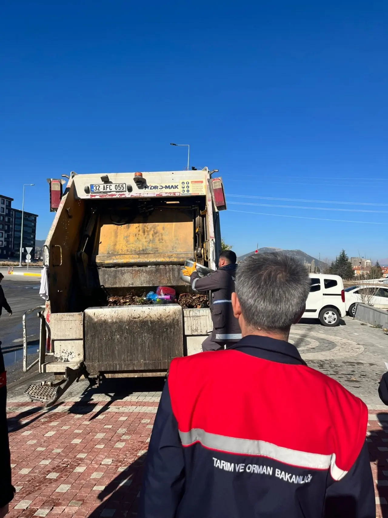 Ankara'dan Isparta'ya hijyensiz yolculuk! Bagajda sarma ve dolmalar yakalandı 4