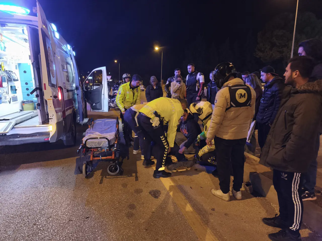 Pamukkale’de korkutan kaza! Motosiklet yön tabelasına çarptı 6