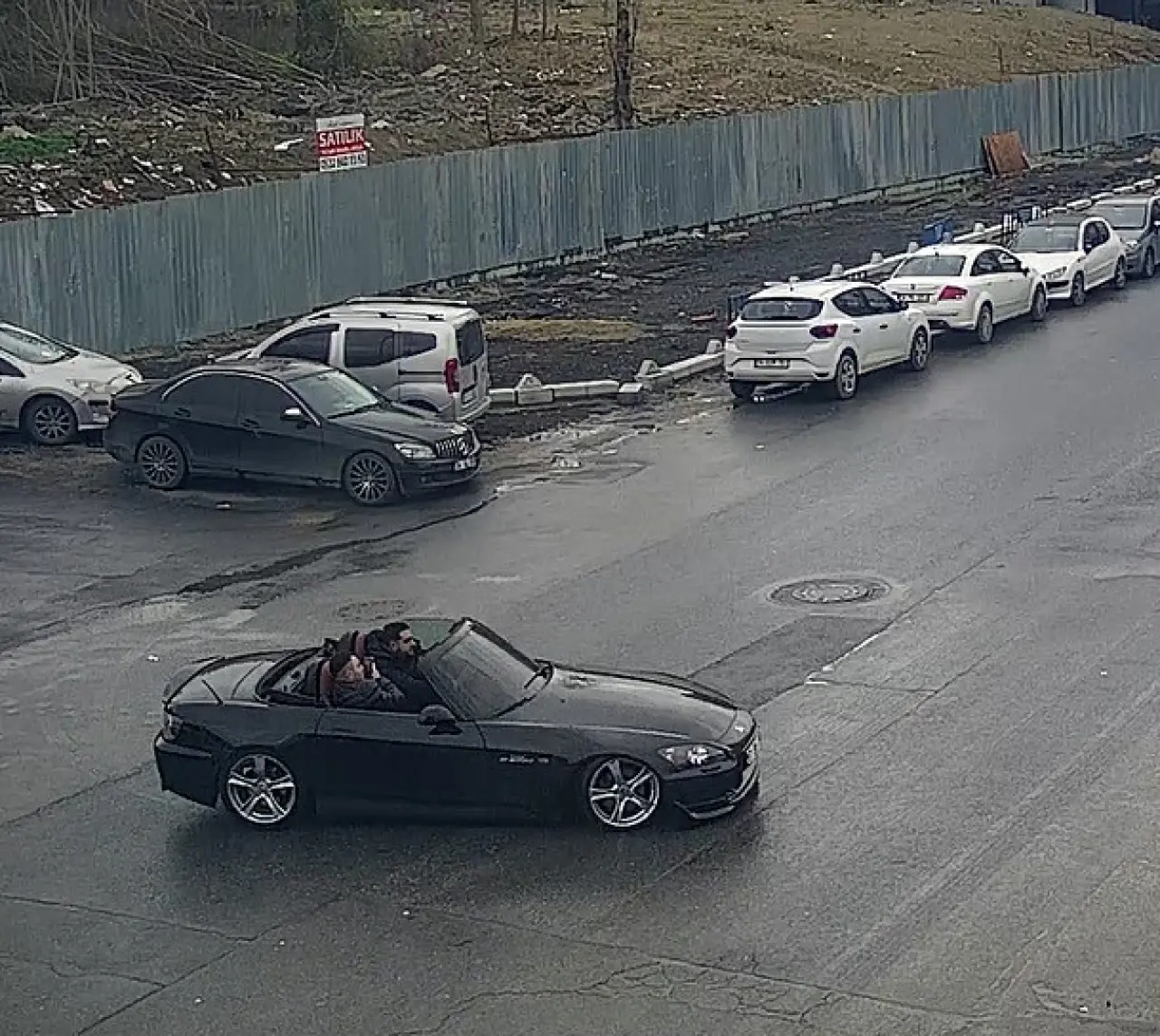 İstanbul'da ölüm dansı! Trafiğin ortasında drift yapan sürücü kamerada 1